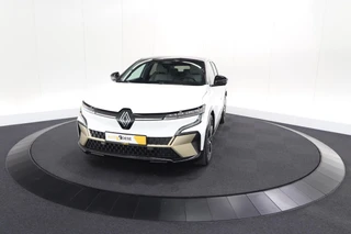 Renault Megane E-Tech – thumbnail 2