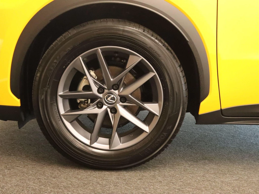 Lexus LBX – foto 11