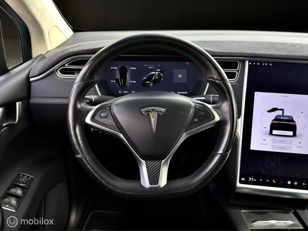 Tesla Model X – foto 15