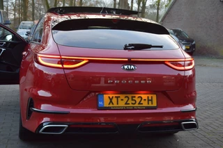 Kia ProCeed – thumbnail 4