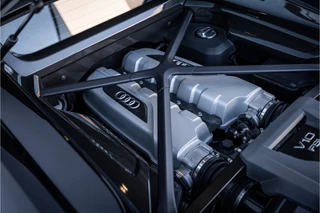 Audi R8 – thumbnail 40