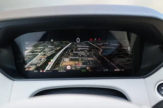 Land Rover Range Rover Velar – thumbnail 38