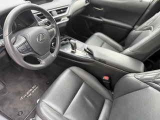 Lexus UX – thumbnail 13