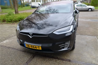 Tesla Model X – thumbnail 2