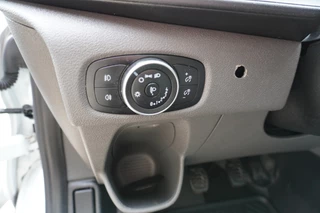 Ford Transit Custom – thumbnail 22