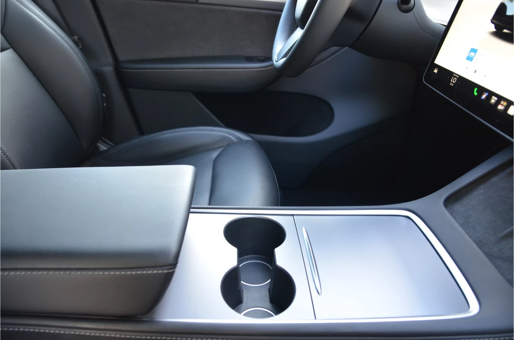 Tesla Model Y – foto 8
