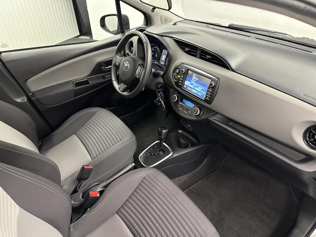 Toyota Yaris – foto 12
