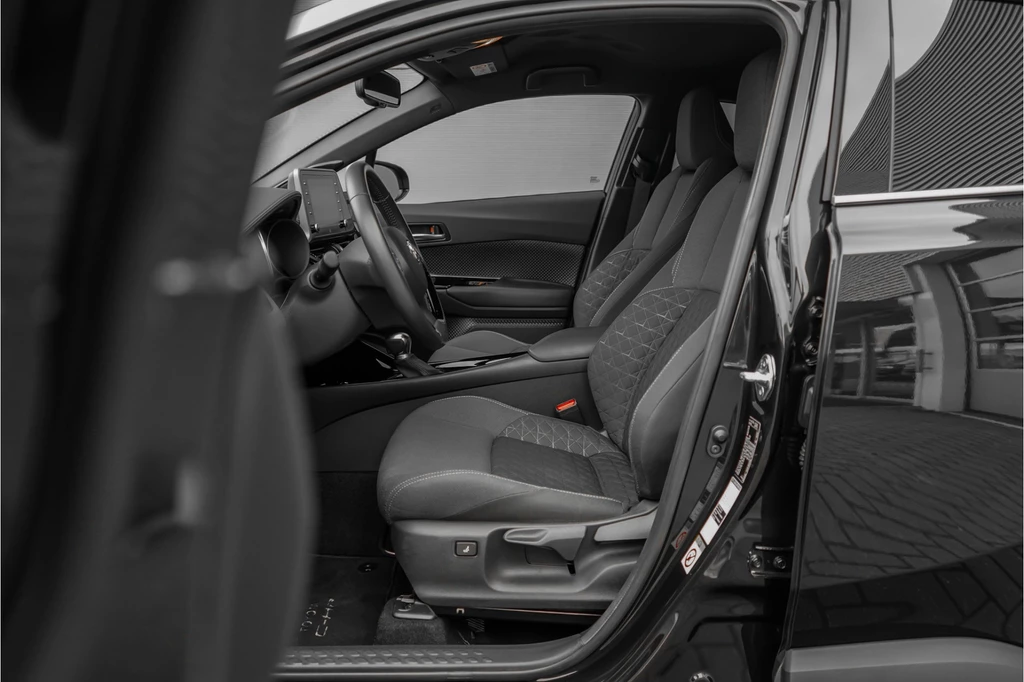 Toyota C-HR – foto 12