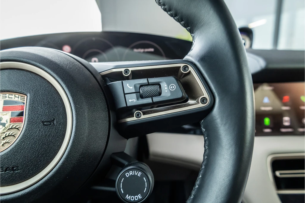 Porsche Taycan – foto 32
