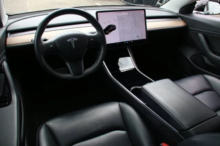 Tesla Model 3 – thumbnail 8