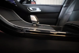 Land Rover Range Rover Velar – thumbnail 35