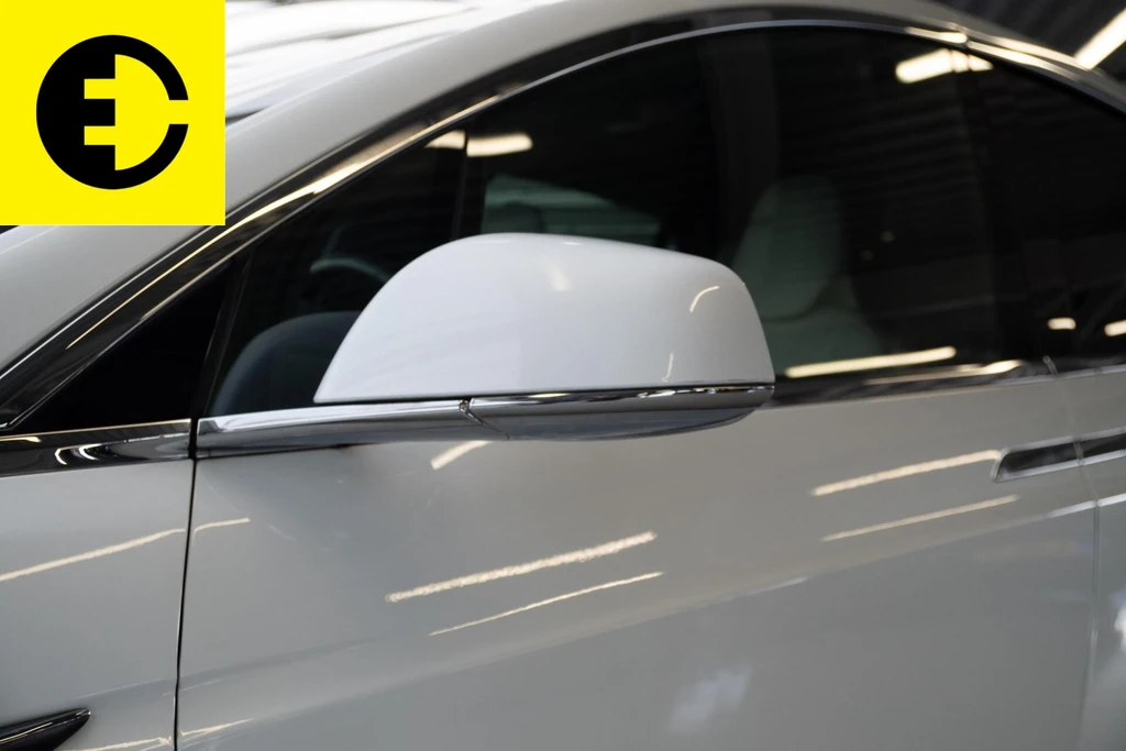 Tesla Model X – foto 22