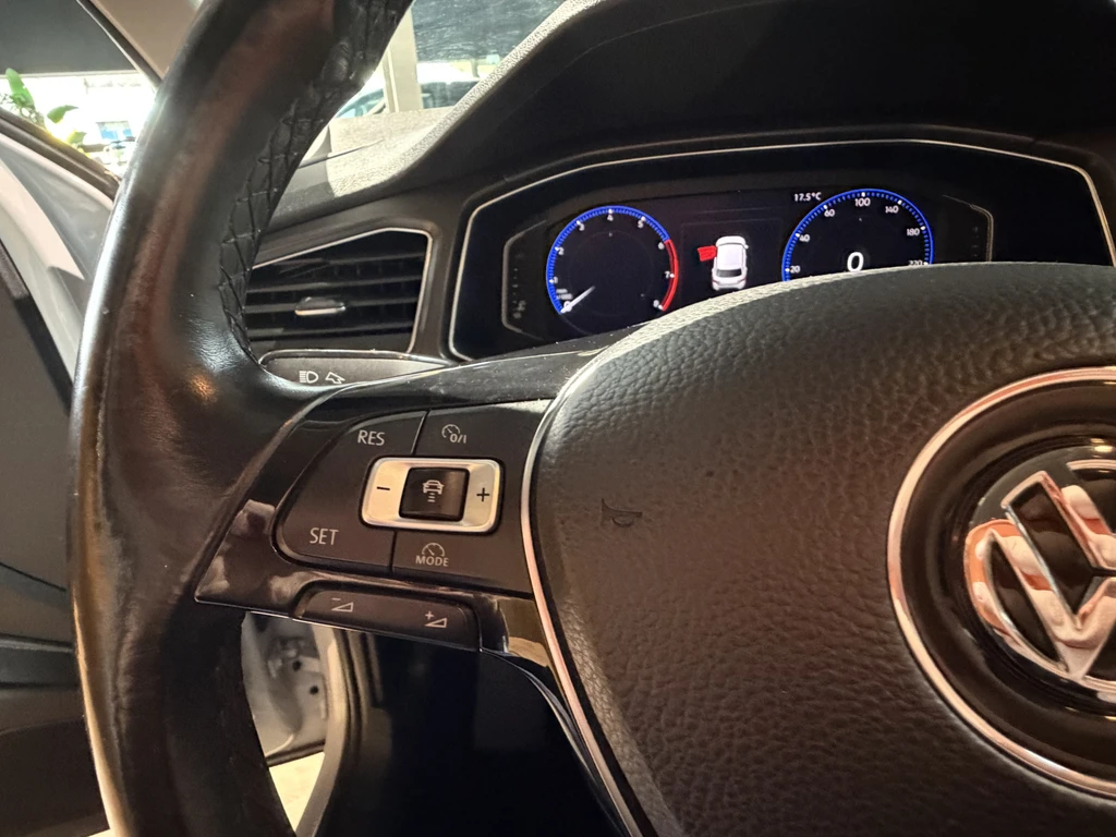 Volkswagen T-Roc – foto 24