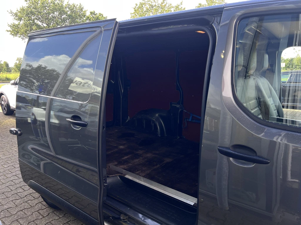 Opel Vivaro – foto 15