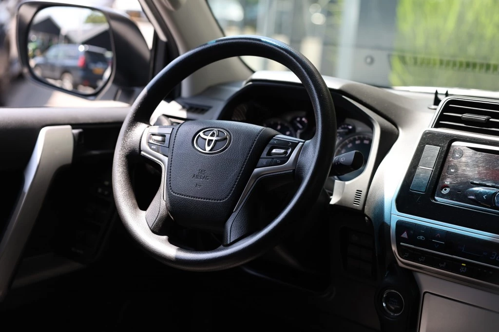 Toyota Land Cruiser – foto 14