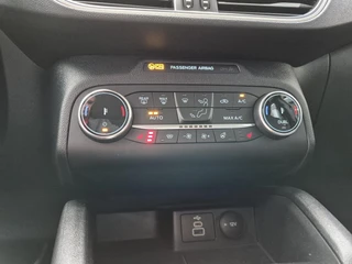 Ford Kuga – thumbnail 24