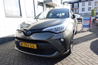 Toyota C-HR – thumbnail 3