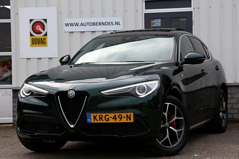 Alfa Romeo Stelvio 2.0 T 280PK Q4 AWD Ti*Perfect Alfa Onderh.*Pano/ACC met stuurhulp/Leder/Stoelverw./Stuurverw./Apple Carplay-Android/Dodehoek/Rijstrook/Memorie/Keyless Entry+Go/DAB/LED/Camera/Parkeersens.V+A/19 inch LM*