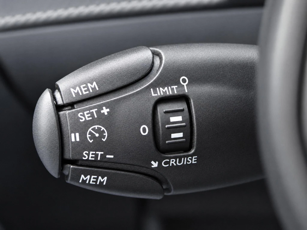 Peugeot 208 – foto 22