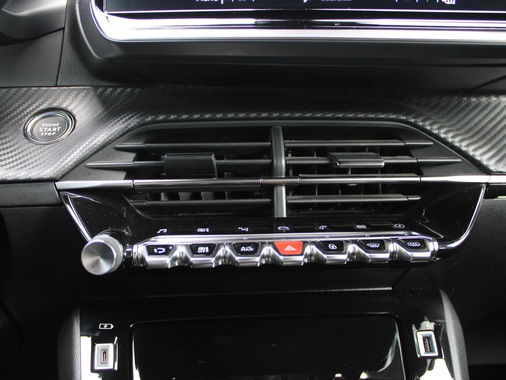 Peugeot e-2008 – foto 18