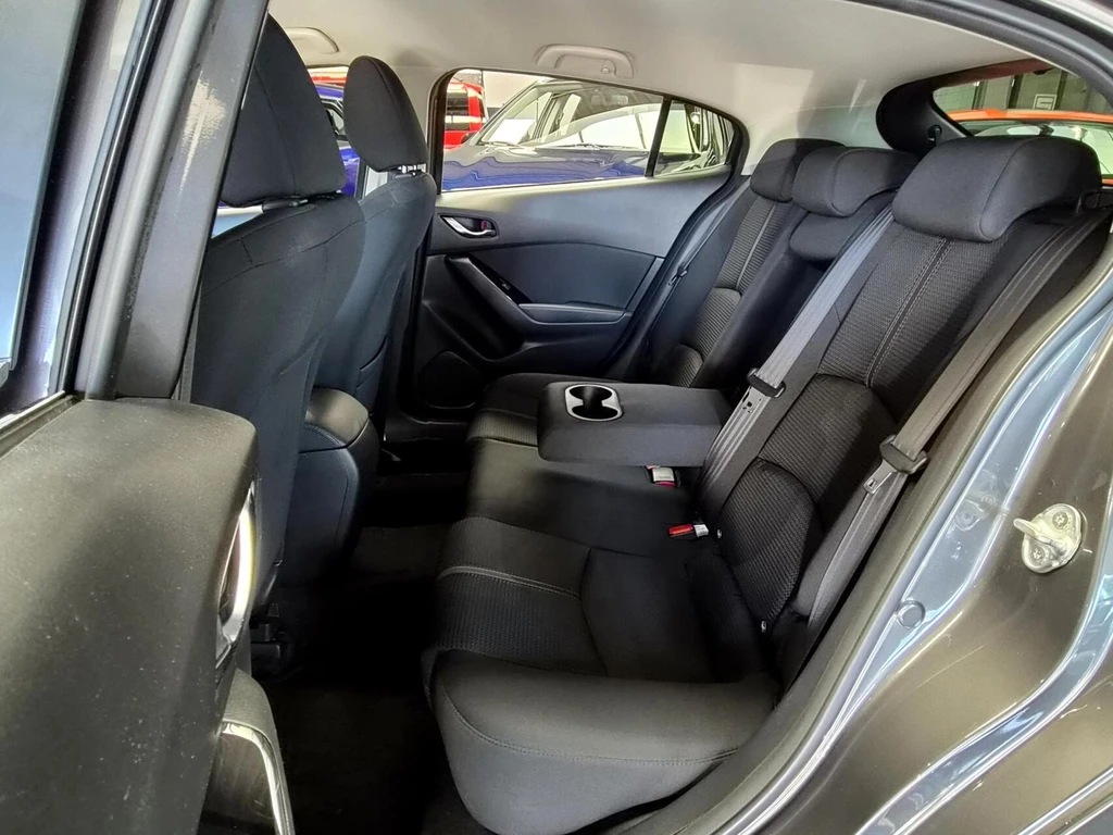 Mazda 3 – foto 12