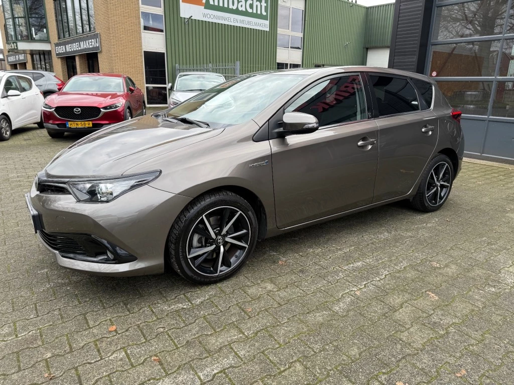 Toyota Auris – foto 2