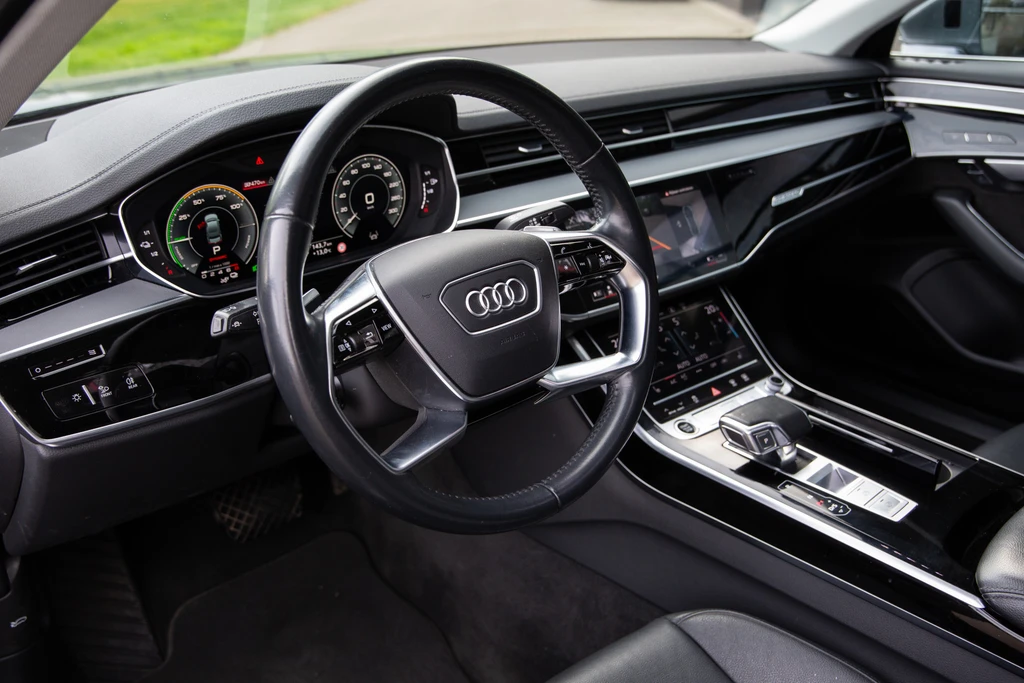 Audi A8 – foto 8