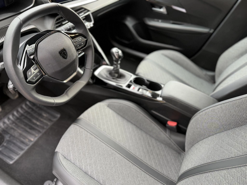 Peugeot 208 – foto 12