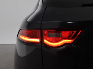 Jaguar F-PACE – thumbnail 19