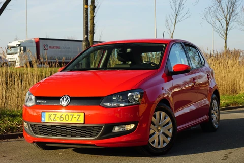 Volkswagen Polo 1.0 BlueMotion Edition| Flash Red | Navi/Cruise/Bluetooth/AC