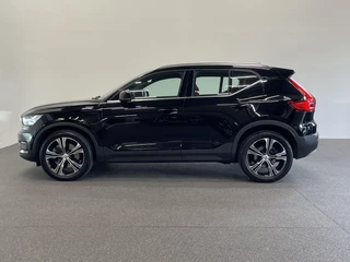 Volvo XC40 – thumbnail 2