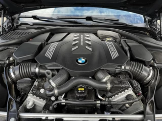 BMW 8 Serie – thumbnail 35