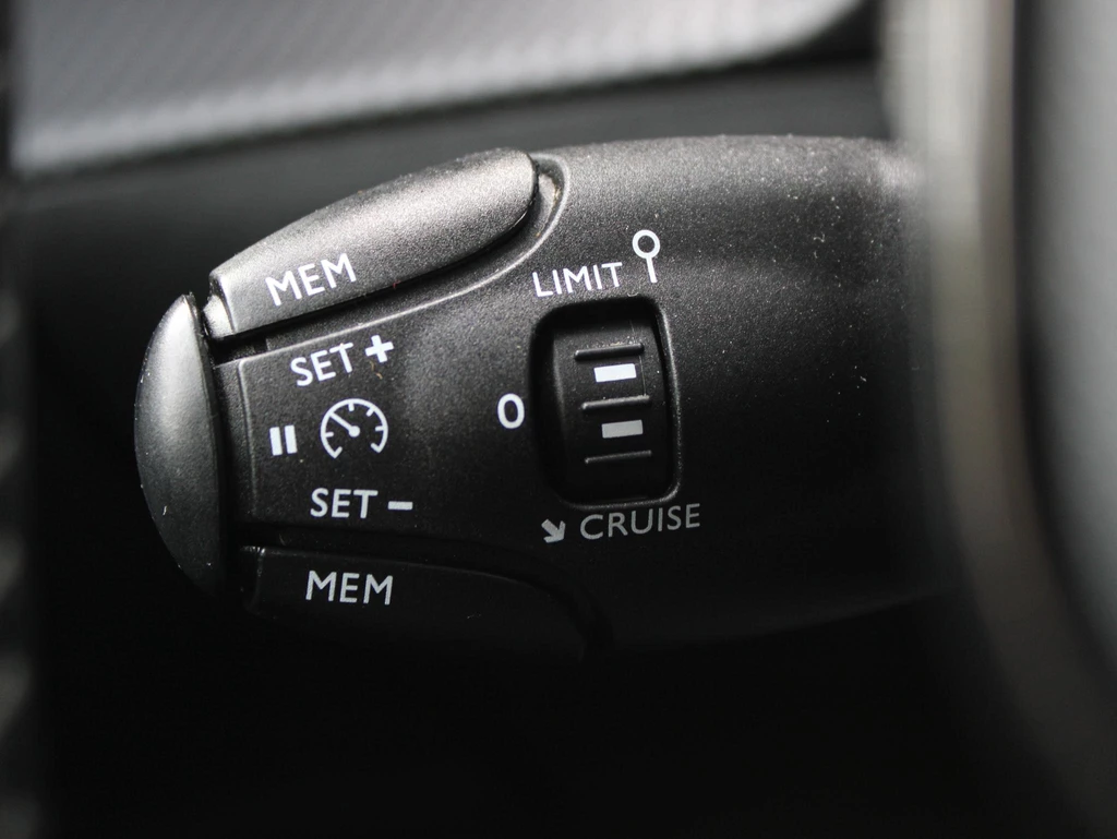 Peugeot e-2008 – foto 21