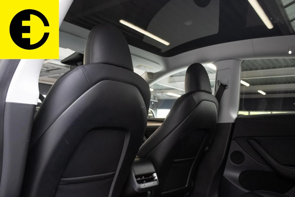Tesla Model Y – foto 15