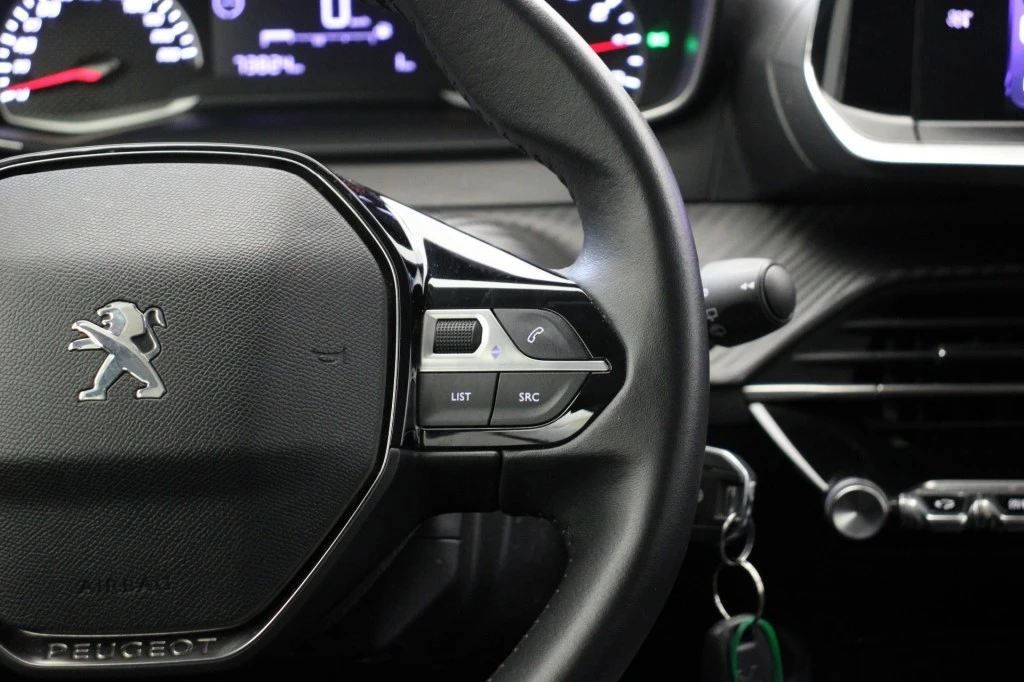 Peugeot 208 – foto 24