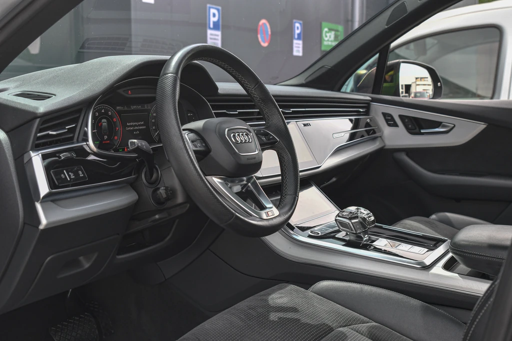 Audi Q7 – foto 18