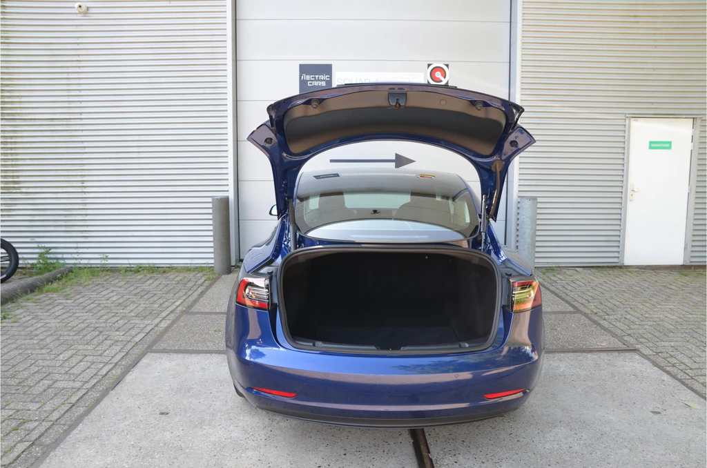 Tesla Model 3 – foto 32