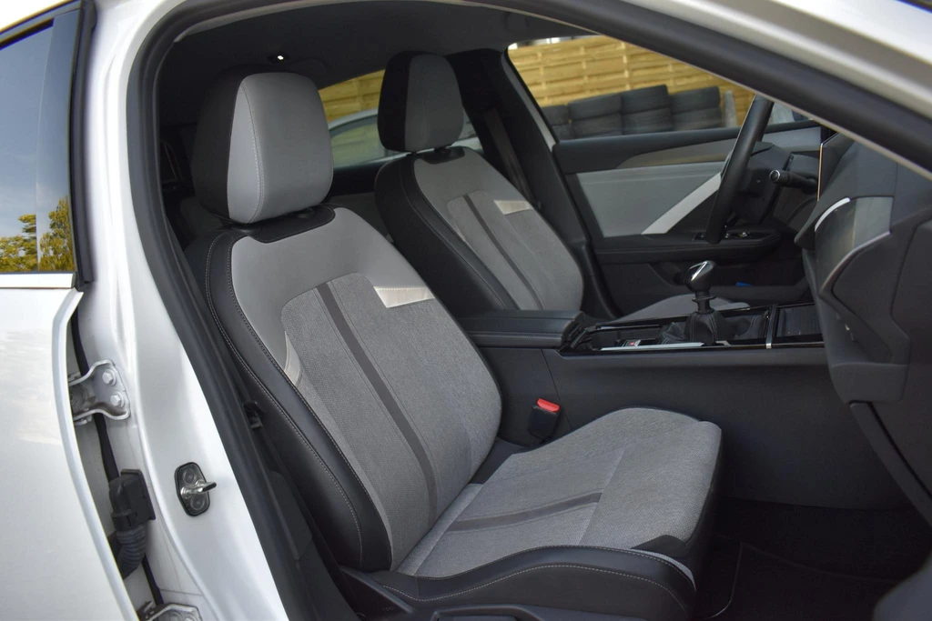 Opel Astra – foto 27