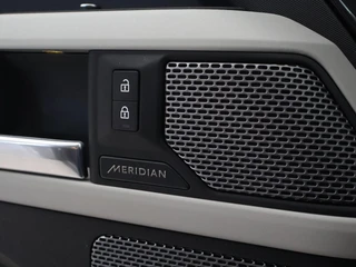 Land Rover Defender – thumbnail 74