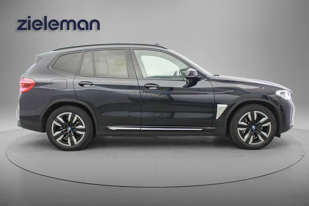 BMW iX3 – foto 9