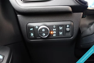 Ford Kuga – thumbnail 26