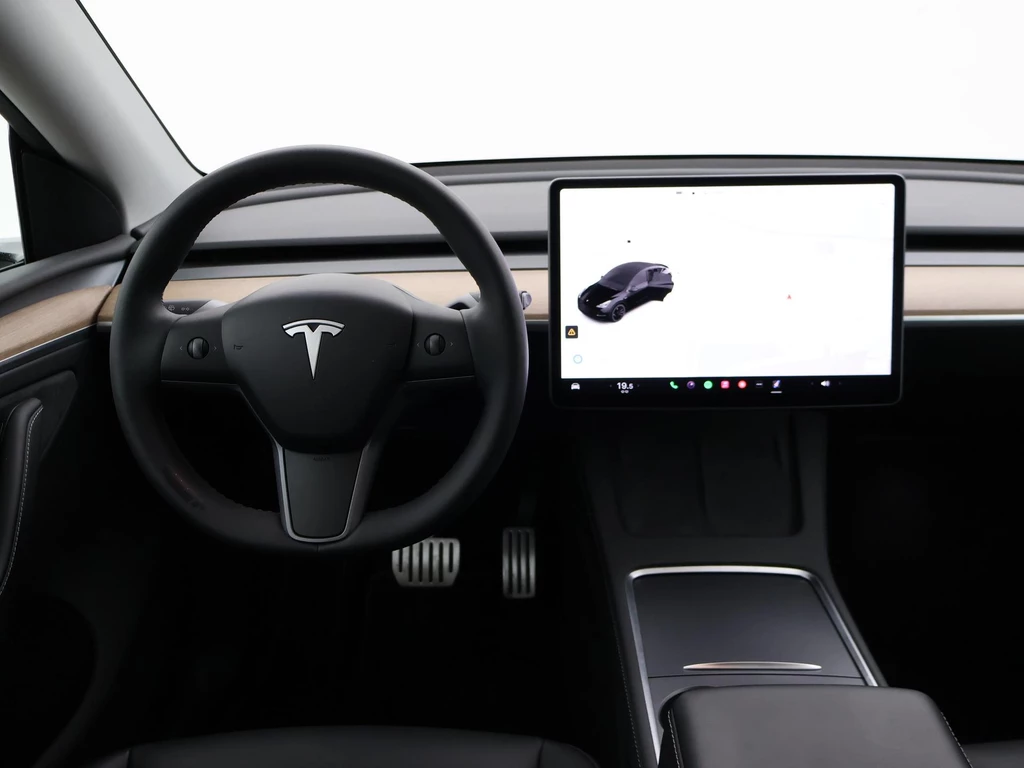 Tesla Model Y – foto 8
