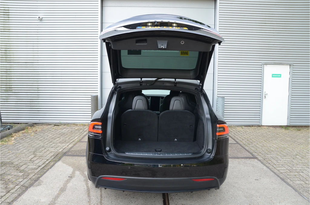 Tesla Model X – foto 37