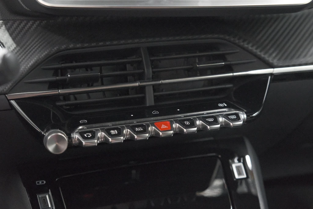 Peugeot e-2008 – foto 37