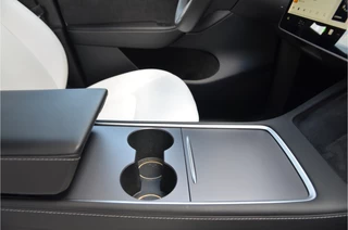 Tesla Model Y – thumbnail 8