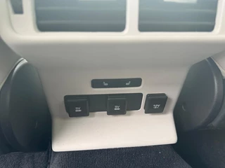 Land Rover Range Rover Velar – thumbnail 32
