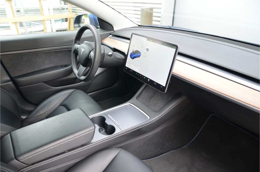 Tesla Model 3 – foto 11
