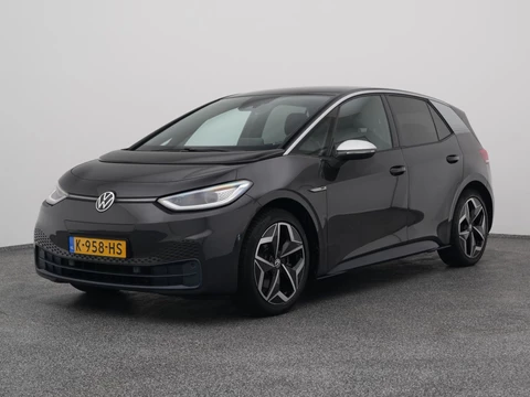 Volkswagen ID.3 First Plus 58 kWh | CAMERA | ADAPTIVE | STOEL- EN STUURVERW. | TREKHAAK