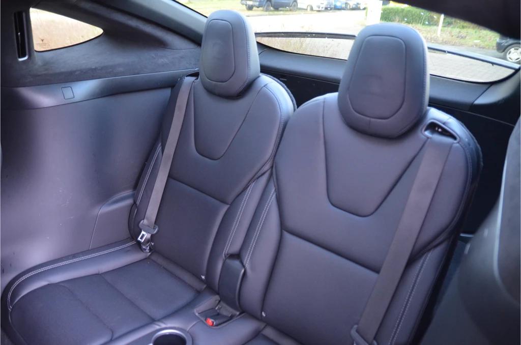 Tesla Model X – foto 15