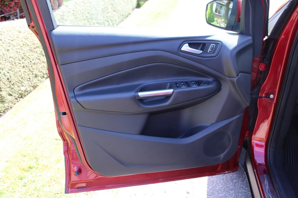 Ford Kuga – foto 24